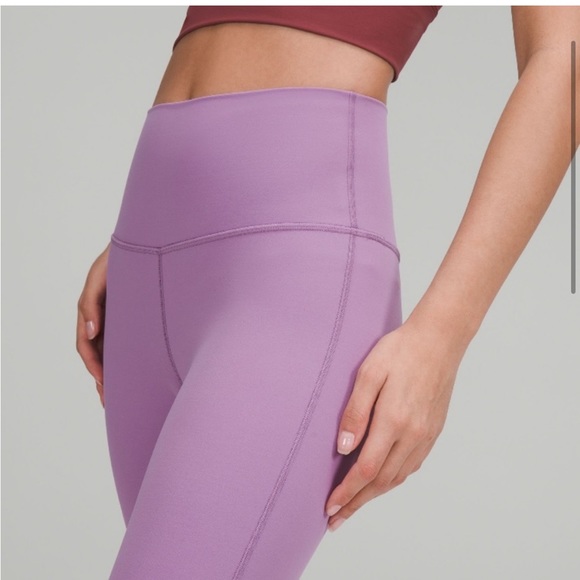 Lululemon Align High-Rise Pant 25"
Wisteria Purple - Picture 4 of 10